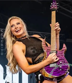 Sophie Lloyd / SophieGuitar / sophieguitar_ nude photo #0089