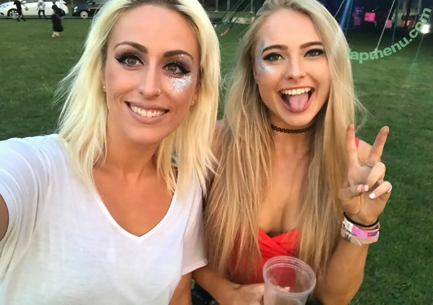 Sophie Lloyd nude photo #0077 (SophieGuitar / sophieguitar_)