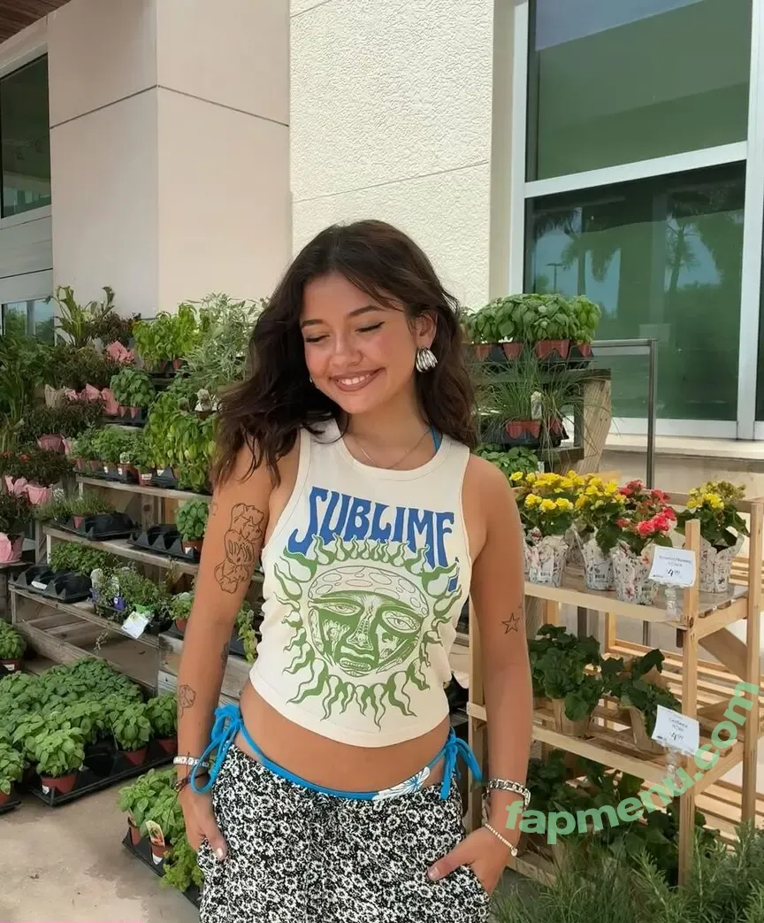 Sophie Michelle nude photo #0113 (sophiemichelle / xxxmisssmitchell_92)