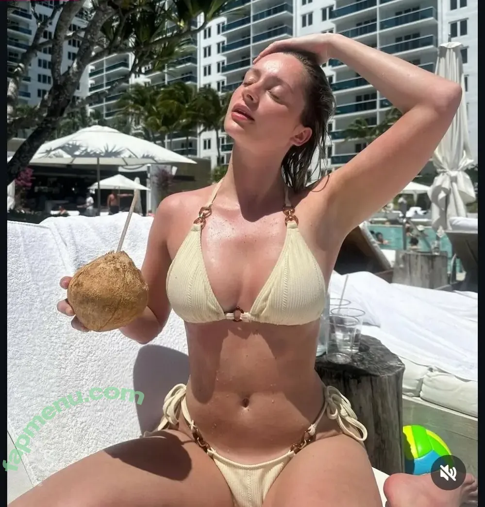 Sophie Morelli nude photo #0039 (marissamorelli / sewphy / sophmorelli)