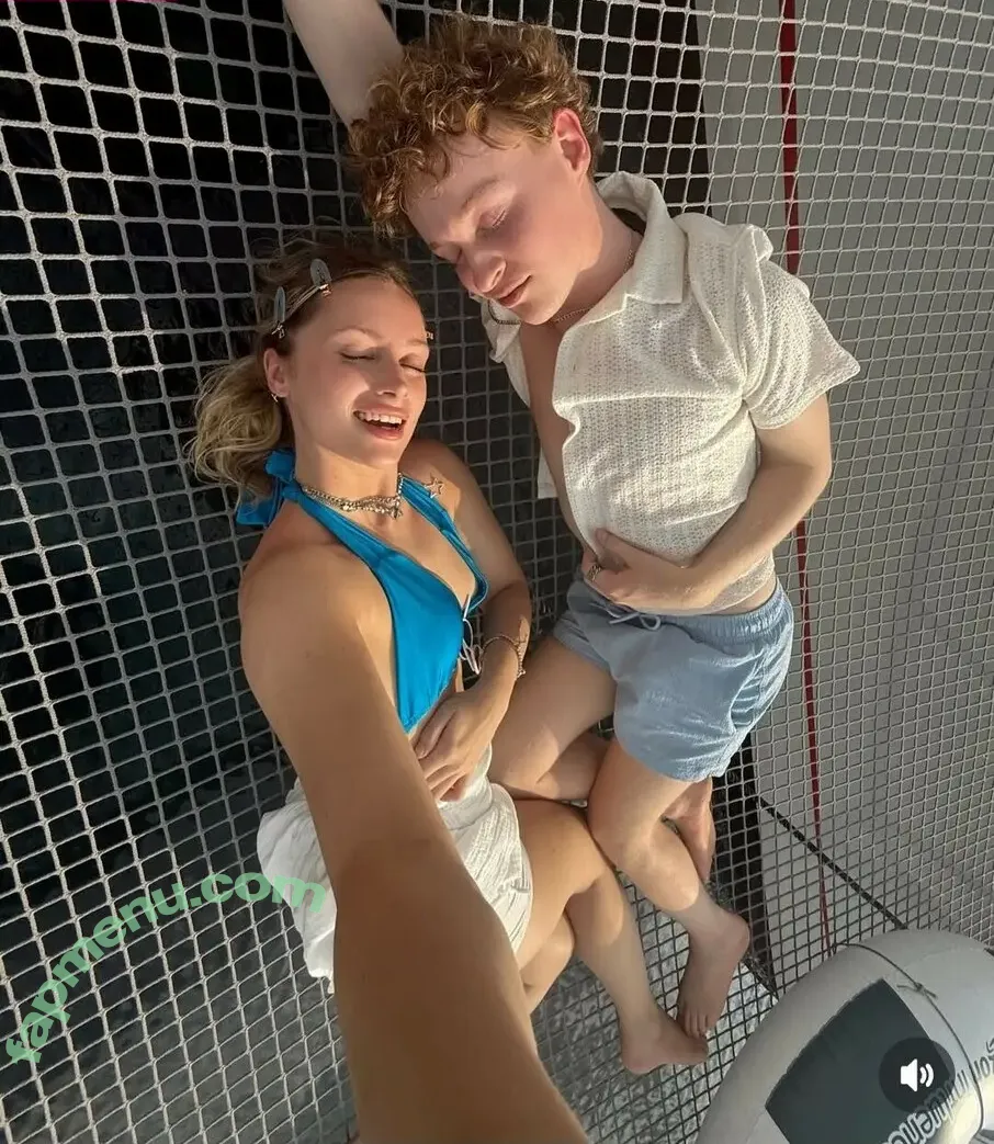 Sophie Morelli nude photo #0063 (marissamorelli / sewphy / sophmorelli)