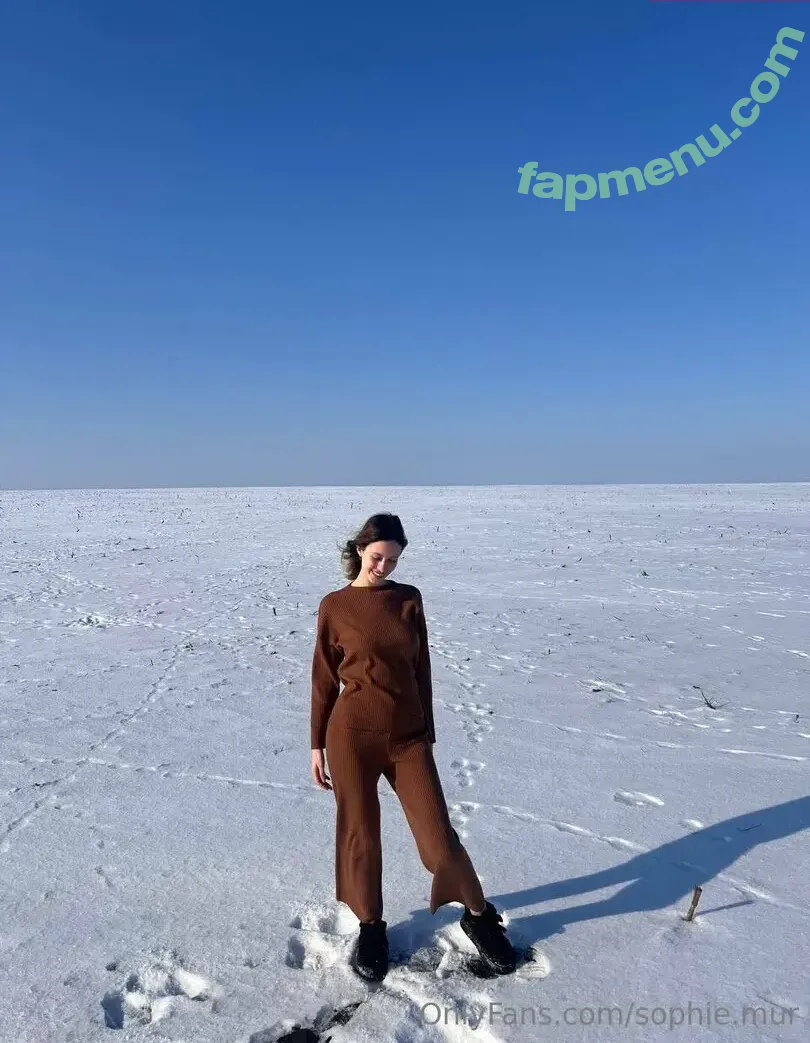 sophie.mur nude photo #0011 (soph.mur)
