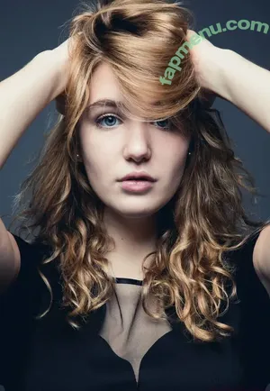 Sophie Nelisse / sophie__nelisse nude photo #0046