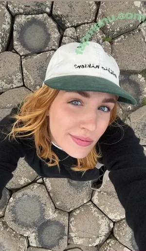 Sophie Nelisse / sophie__nelisse nude photo #0218