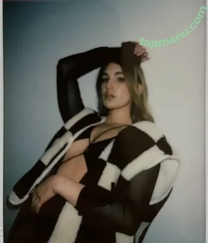 Sophie Nelisse / sophie__nelisse nude photo #0232