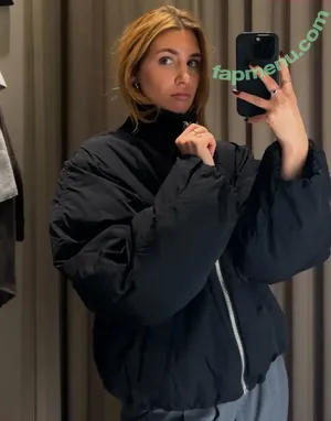 Sophie Nelisse / sophie__nelisse nude photo #0254