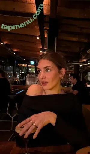 Sophie Nelisse / sophie__nelisse nude photo #0278