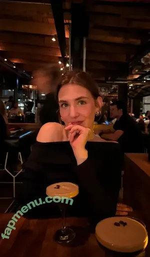 Sophie Nelisse / sophie__nelisse nude photo #0279