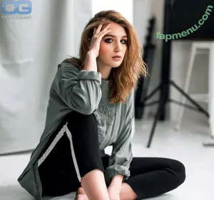 Sophie Nelisse / sophie__nelisse nude photo #0295