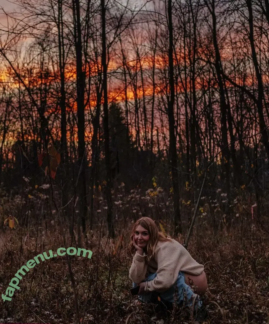 Sophie Nelisse nude photo #0015 (sophie__nelisse)