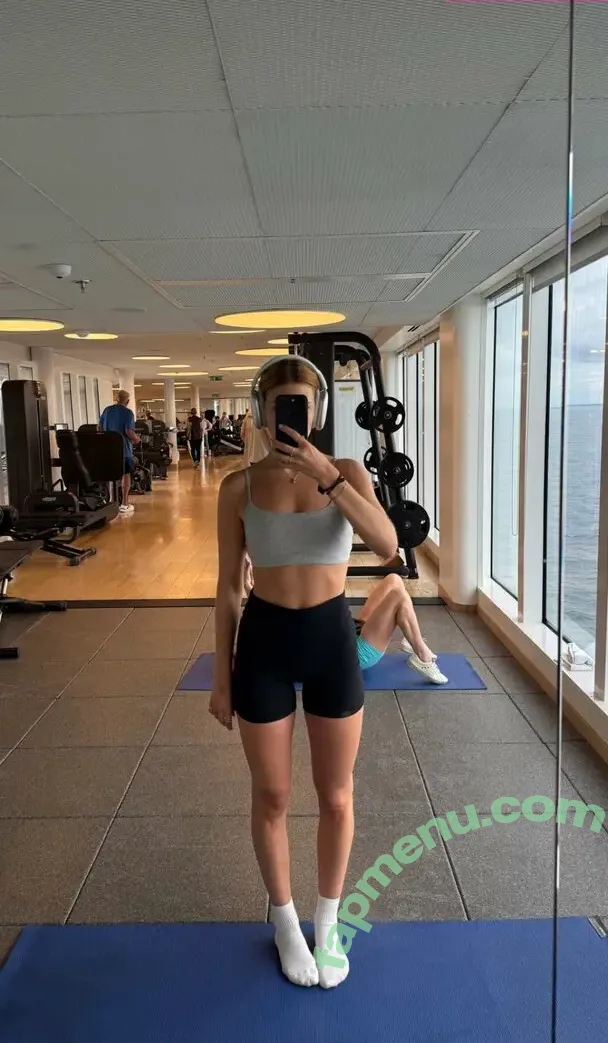 Sophie Nelisse nude photo #0208 (sophie__nelisse)