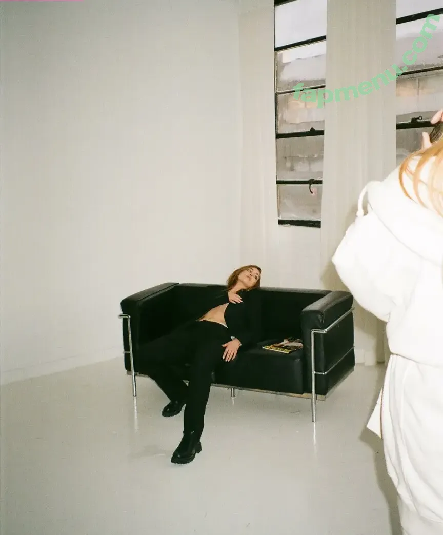 Sophie Nelisse nude photo #0228 (sophie__nelisse)