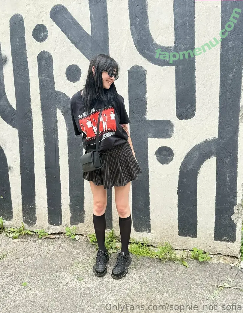 sophie_not_sofia nude photo #0068 (sophie_not_sofia)