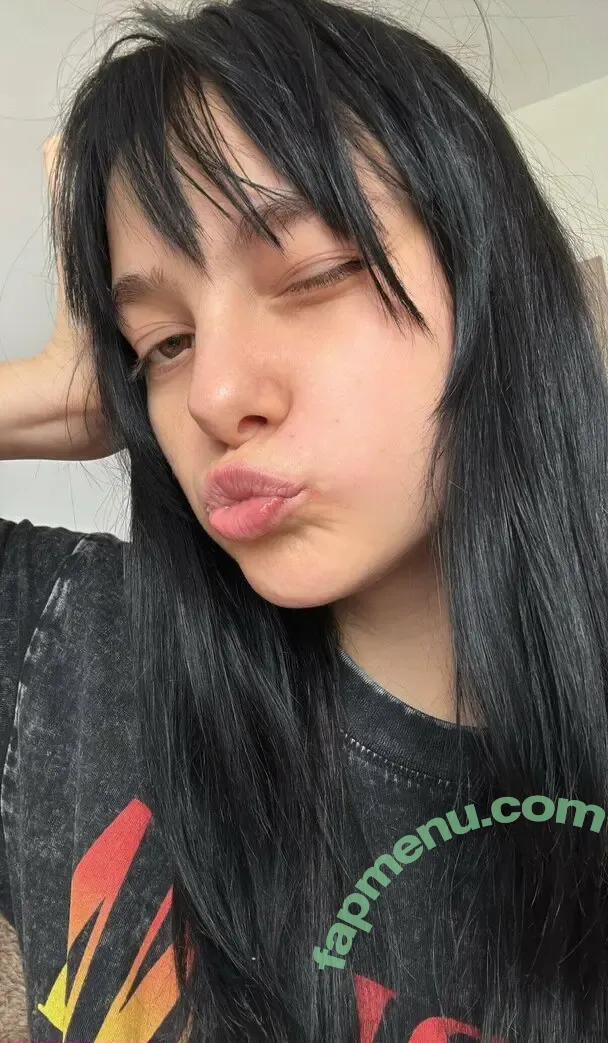 sophie_not_sofia nude photo #0085 (sophie_not_sofia)