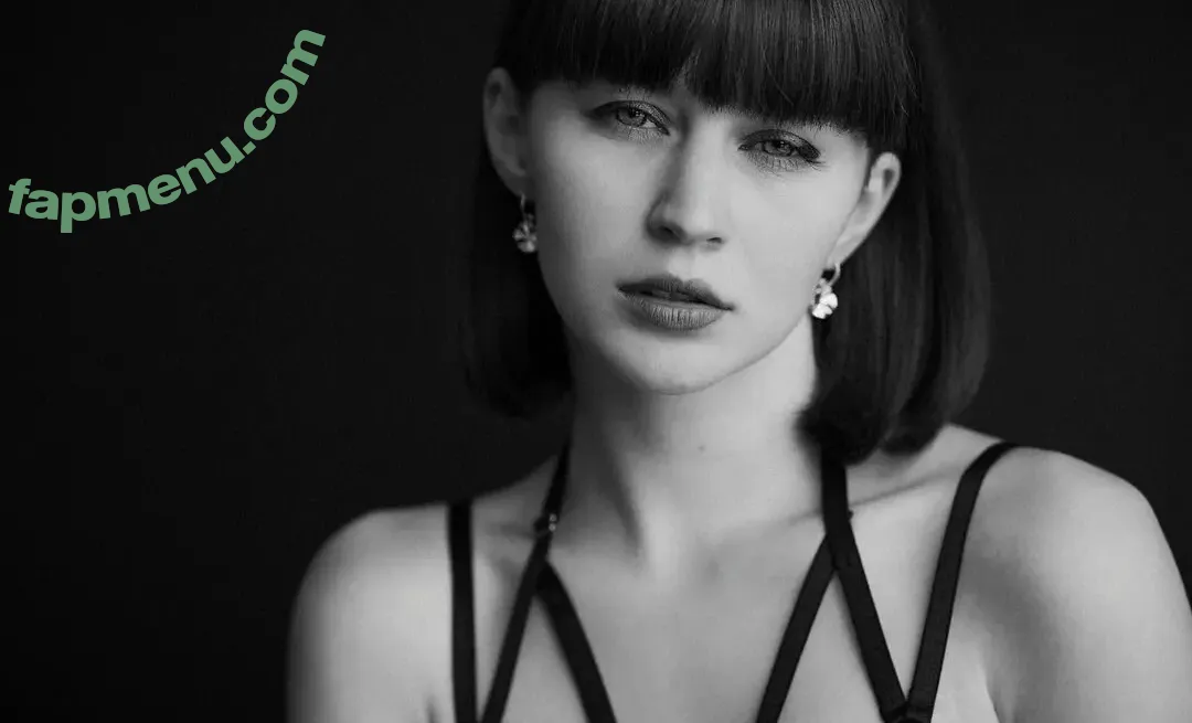 Sophie Nöther nude photo #0194 (Sophie_nthr)