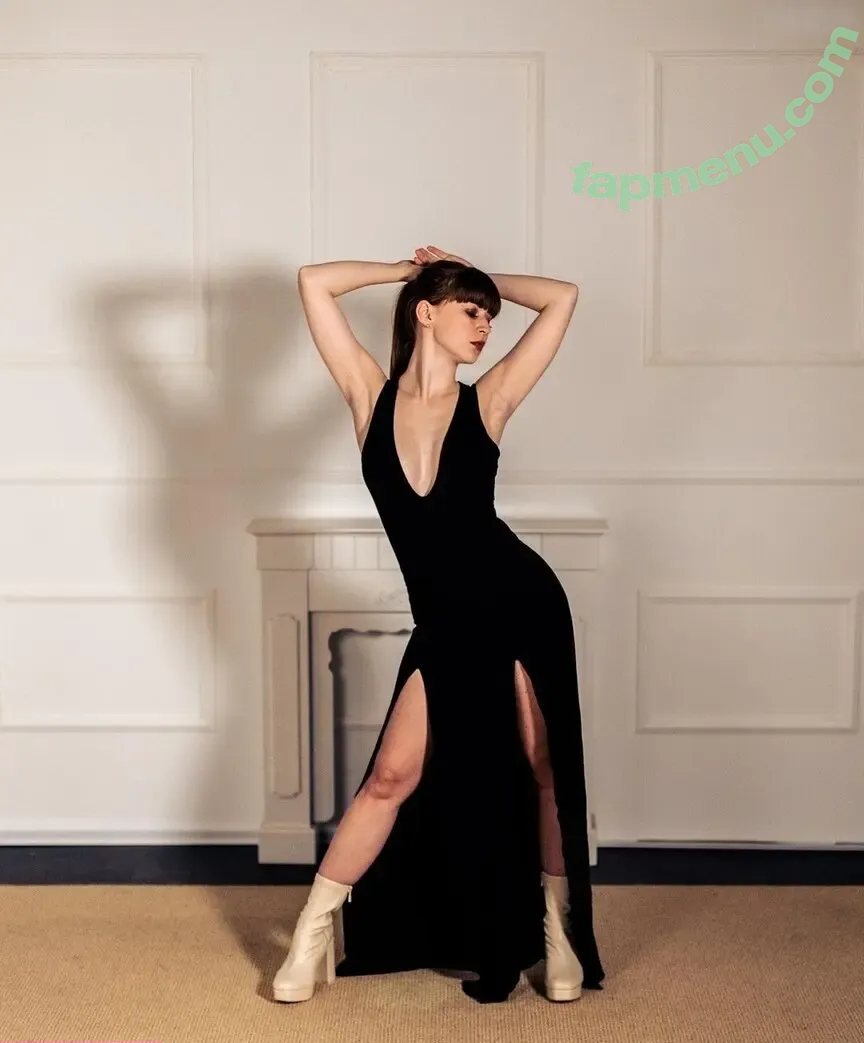 Sophie Nöther nude photo #0260 (Sophie_nthr)