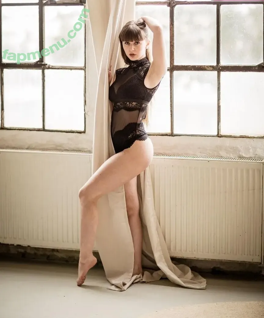 Sophie Nöther nude photo #0273 (Sophie_nthr)