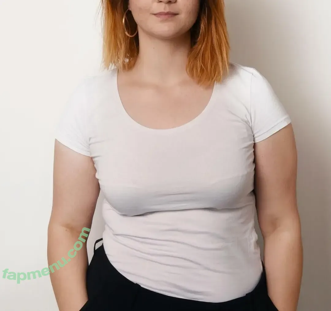 Sophie Passmann nude photo #0005 (Sophiepassmann)