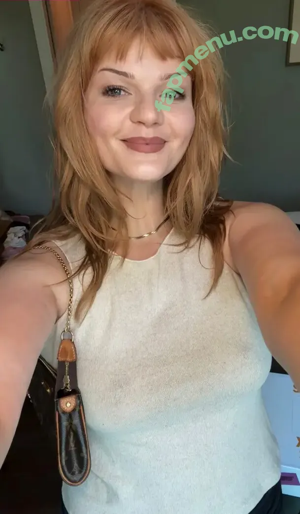 Sophie Passmann nude photo #0115 (Sophiepassmann)