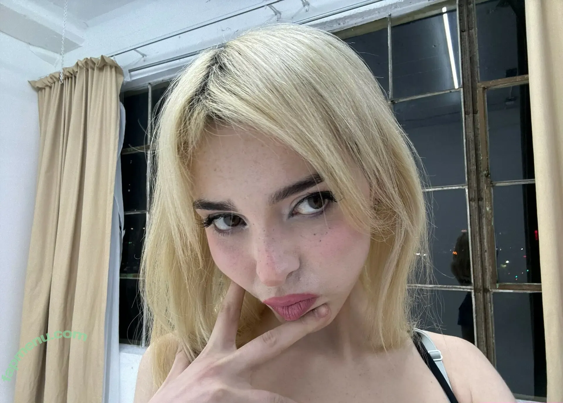 Sophie Powers nude photo #0321 (sophiep0wers)