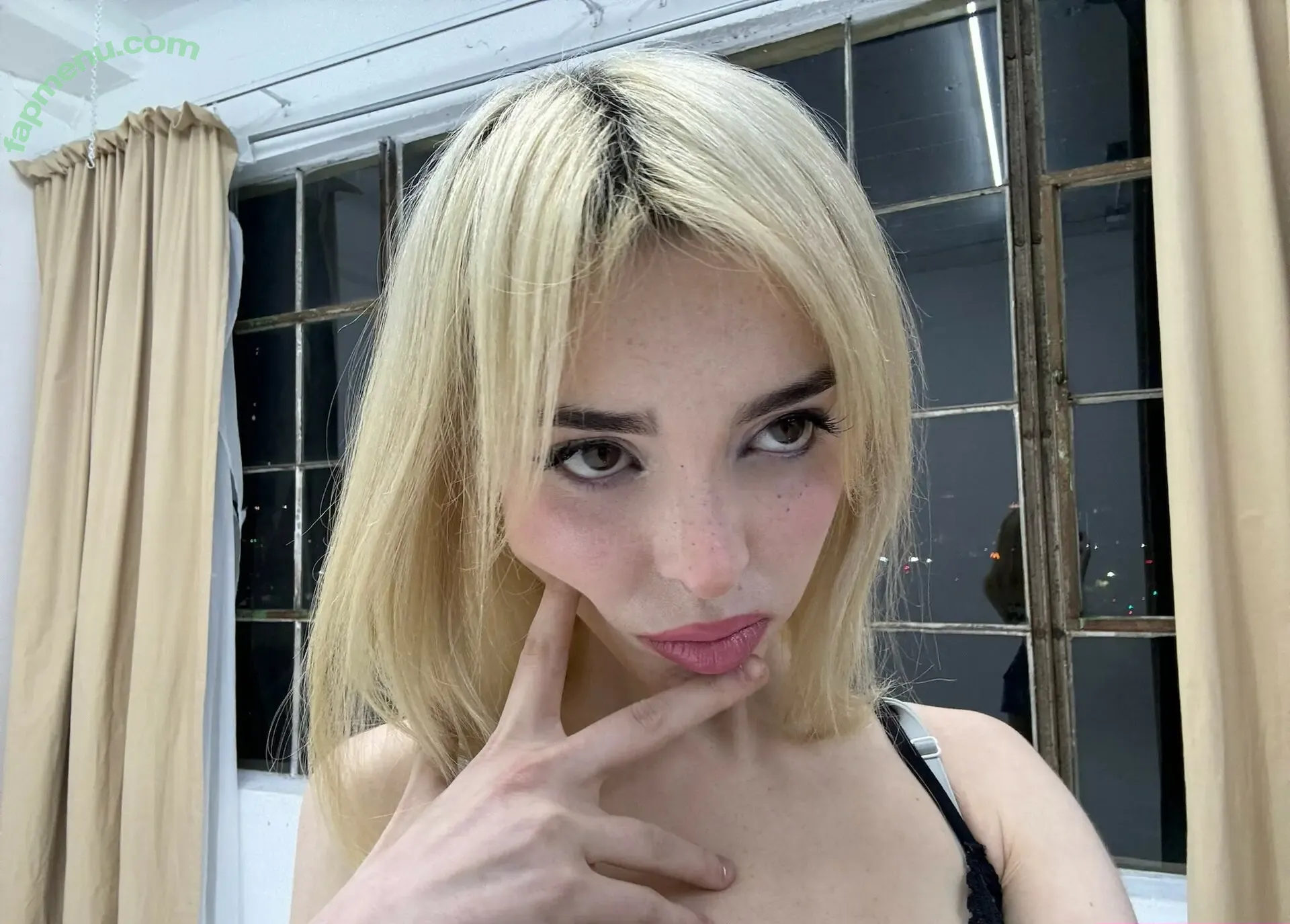 Sophie Powers nude photo #0322 (sophiep0wers)