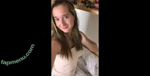 sophie.reed07 / cutest.sophiee / holly_thatsme / hollygoods07 / imurholly nude photo #0064