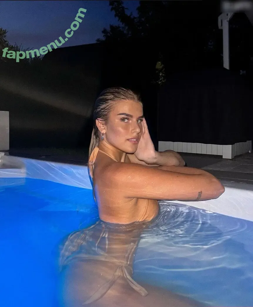 Sophie Schnur nude photo #0118 (sophie.schnr)
