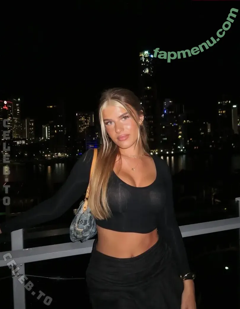 Sophie Schnur nude photo #0607 (soophie.schnr / sophie.schnr / sophieschnr)