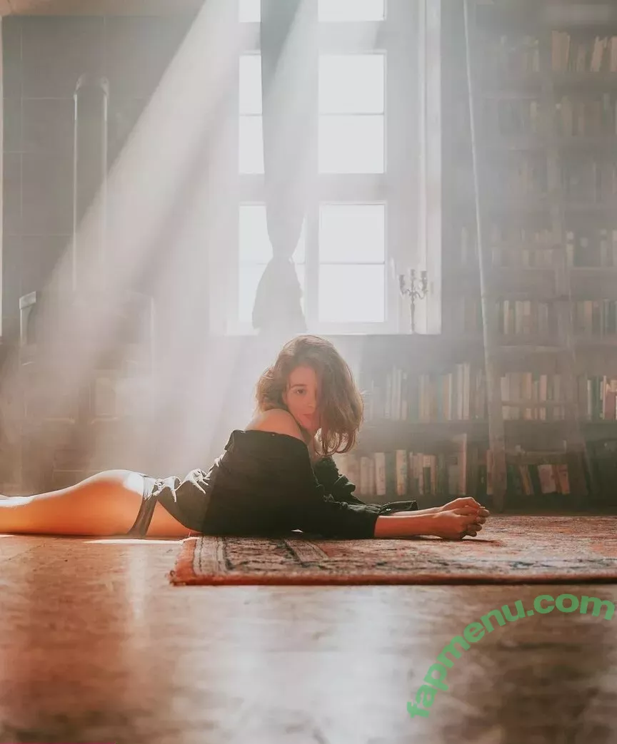 Sophie.srm nude photo #0124 (Sophie.srm)