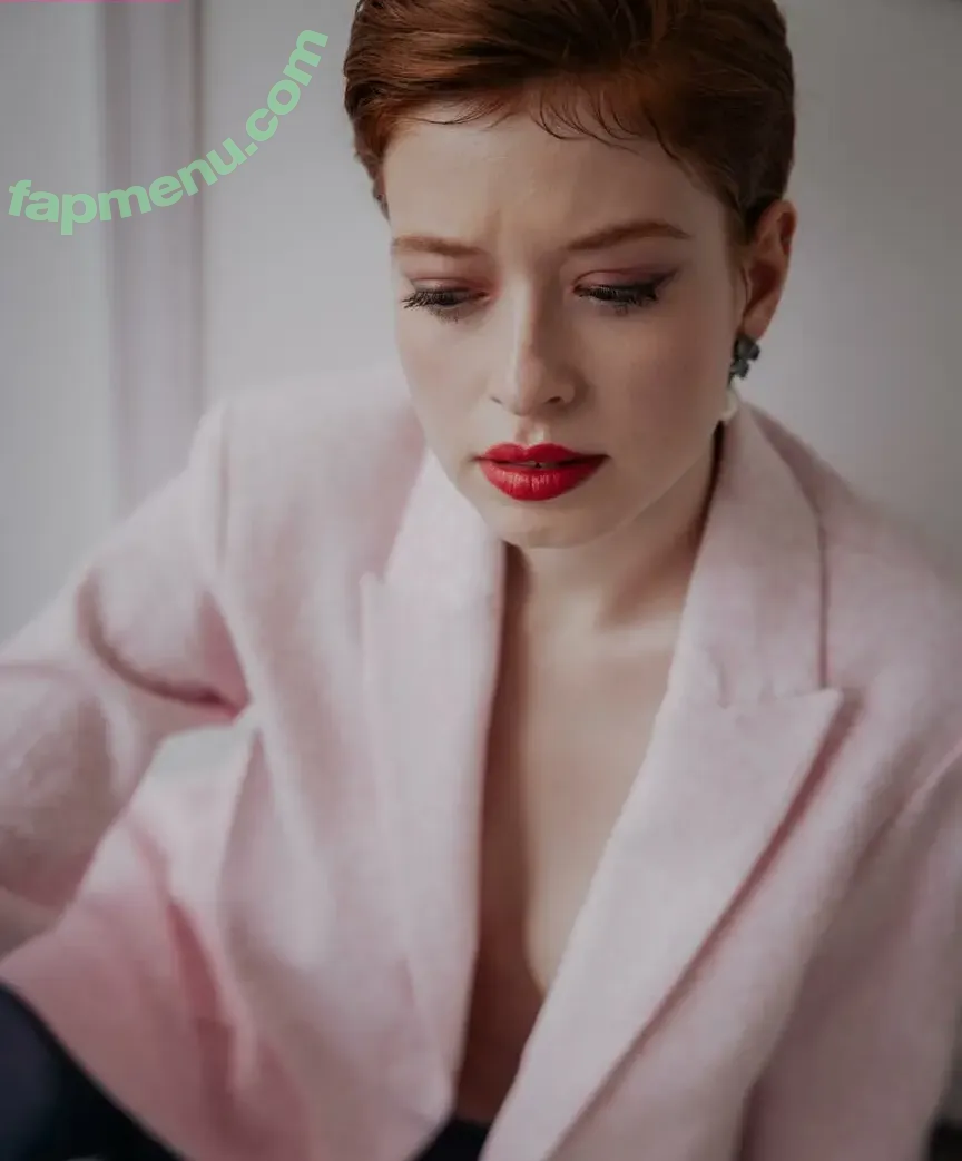Sophie.srm nude photo #0409 (Sophie.srm)