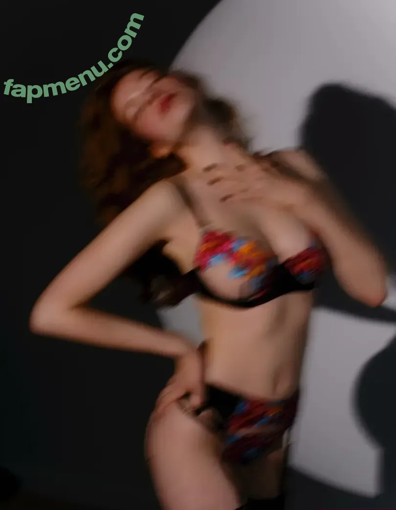 Sophie.srm nude photo #0442 (Sophie.srm)