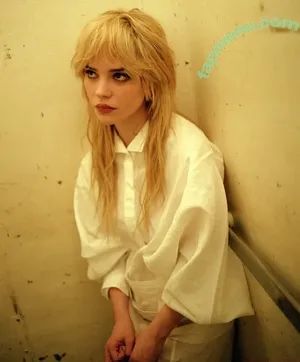 Sophie Thatcher / soapy.t / sophie_thatcher nude photo #0727
