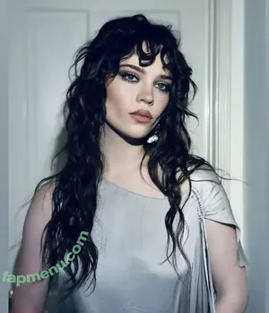 Sophie Thatcher / soapy.t / sophie_thatcher nude photo #0770
