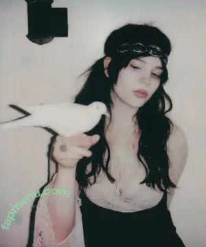 Sophie Thatcher / soapy.t / sophie_thatcher nude photo #0887
