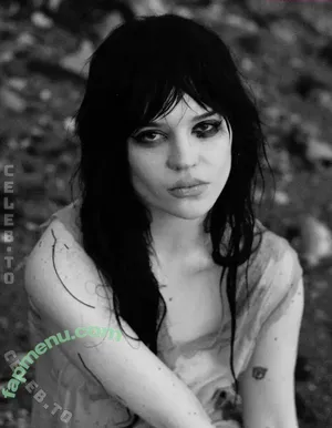 Sophie Thatcher / soapy.t / soapythinker / sophie_thatcher nude photo #0918