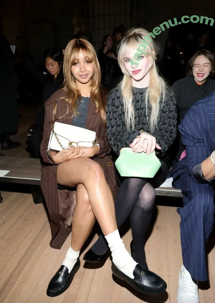 Sophie Thatcher nude photo #0547 (soapy.t / sophie_thatcher)