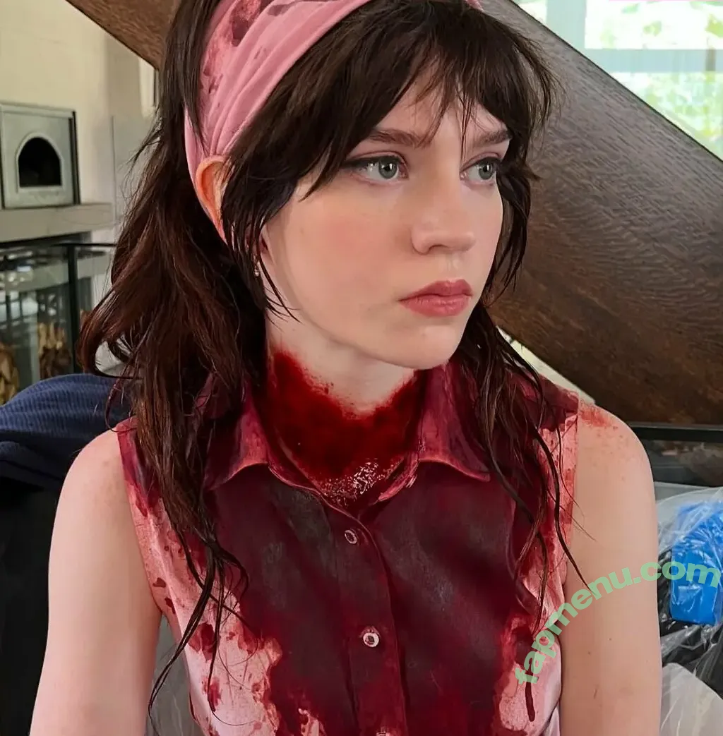 Sophie Thatcher nude photo #0553 (soapy.t / sophie_thatcher)