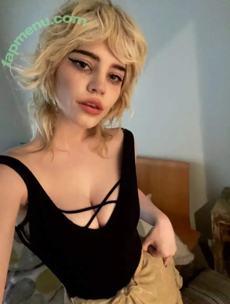 Sophie Thatcher nude photo #0555 (soapy.t / sophie_thatcher)