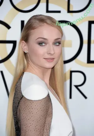 Sophie Turner / sexysophieturner / sophiet nude photo #0016