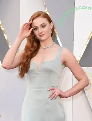 Sophie Turner / sexysophieturner / sophiet nude photo #0558