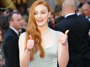 Sophie Turner / sexysophieturner / sophiet nude photo #0562