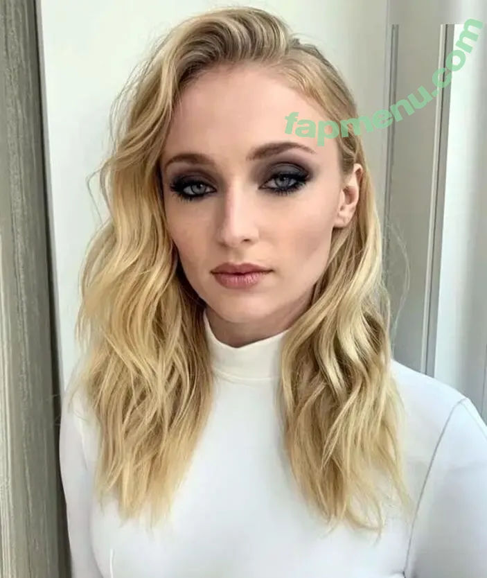 Sophie Turner nude photo #0082 (sexysophieturner / sophiet)