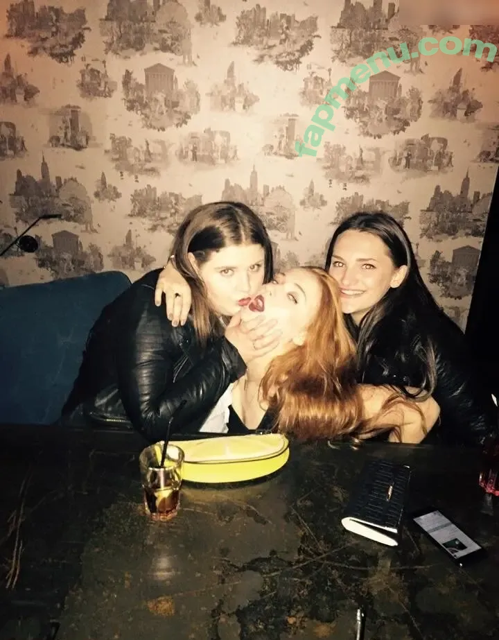 Sophie Turner nude photo #0096 (sexysophieturner / sophiet)