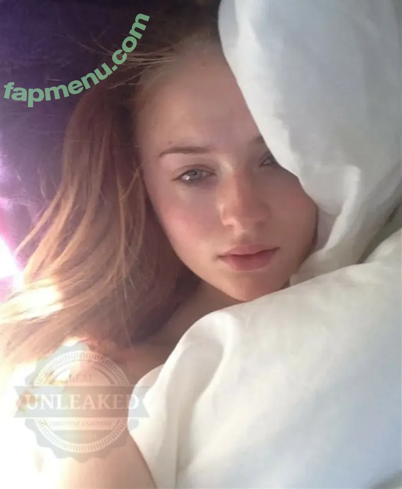 Sophie Turner nude photo #0451 (sexysophieturner / sophiet)