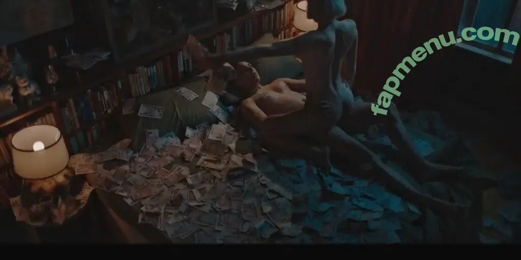 Sophie Turner nude photo #0483 (sexysophieturner / sophiet)