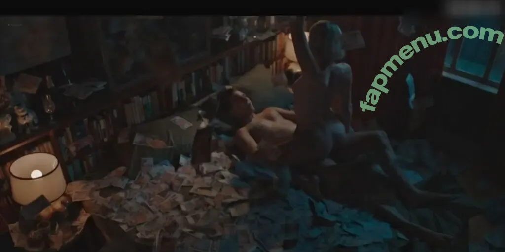Sophie Turner nude photo #0485 (sexysophieturner / sophiet)