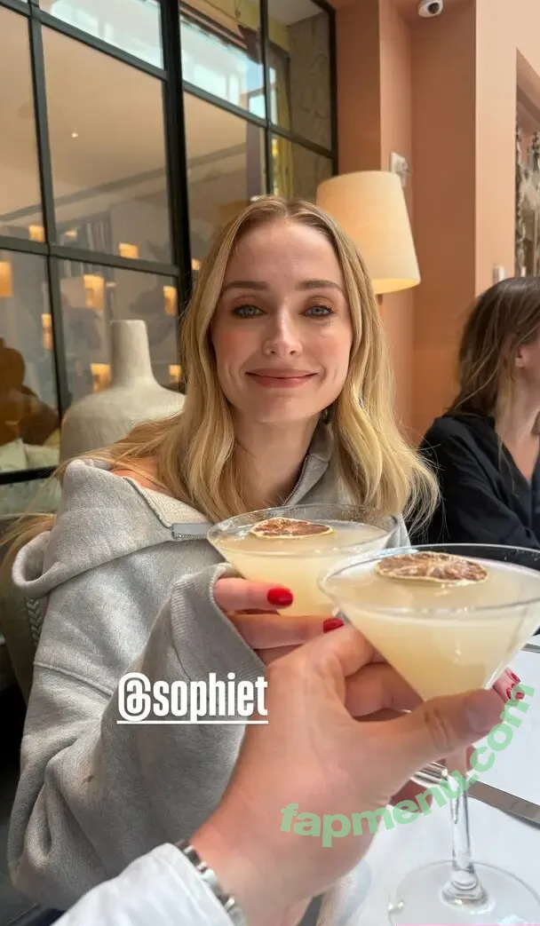 Sophie Turner nude photo #0540 (sexysophieturner / sophiet)
