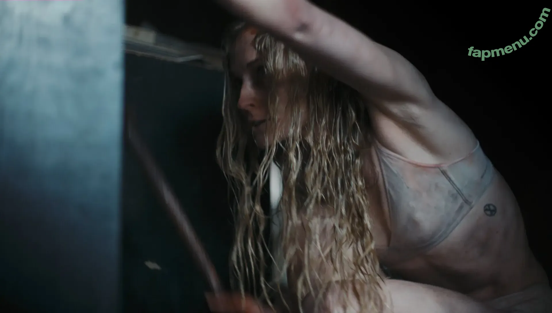 Sophie Turner nude photo #0570 (sexysophieturner / sophiet)