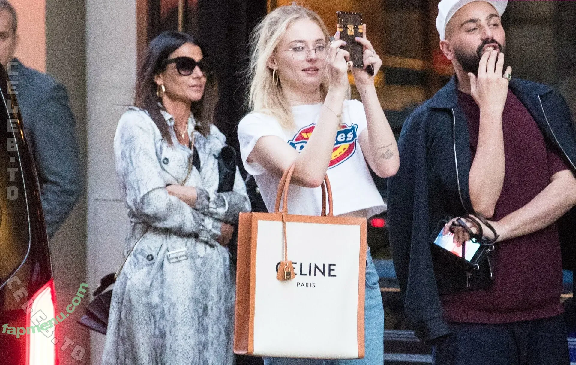 Sophie Turner nude photo #0597 (sexysophieturner / sophiet)