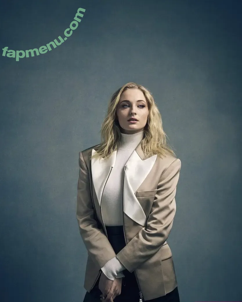 Sophie Turner nude photo #0608 (sexysophieturner / sophiet)